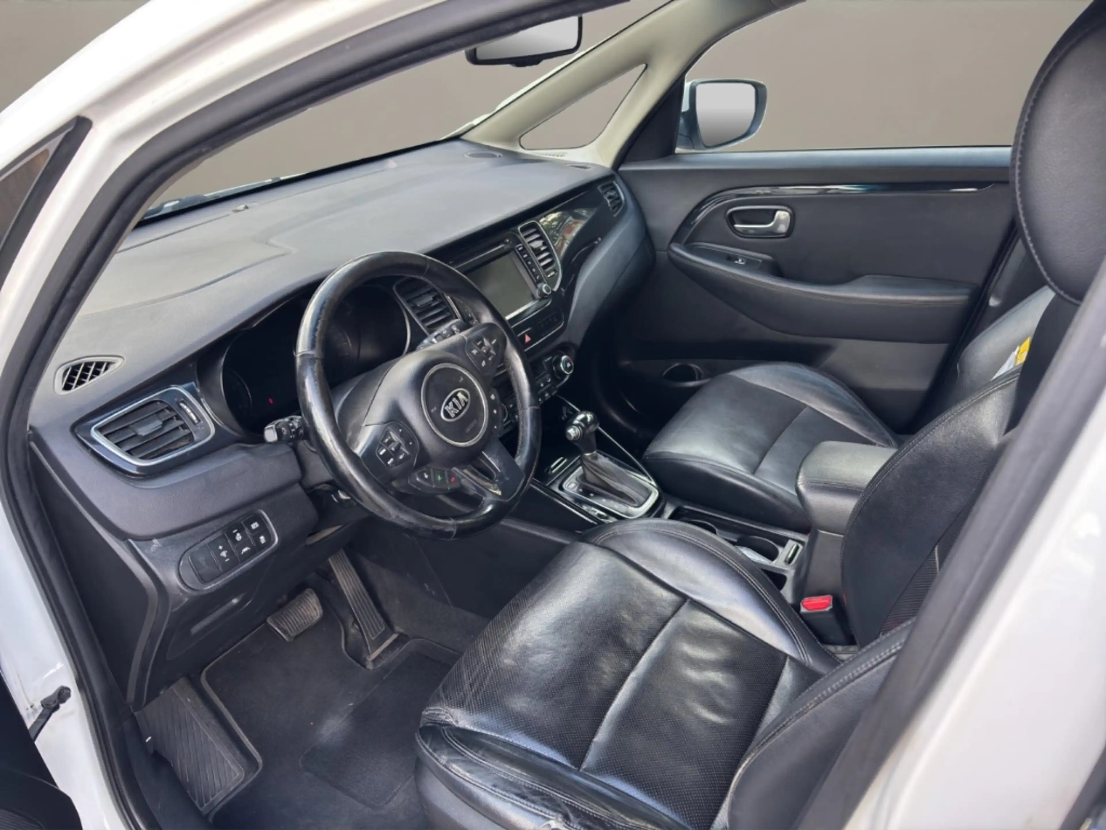 Kia Carens 7-Sitzer ,Xenon,R.Kamera,AHK,Tempomat,Sitzheizung, — photo 9