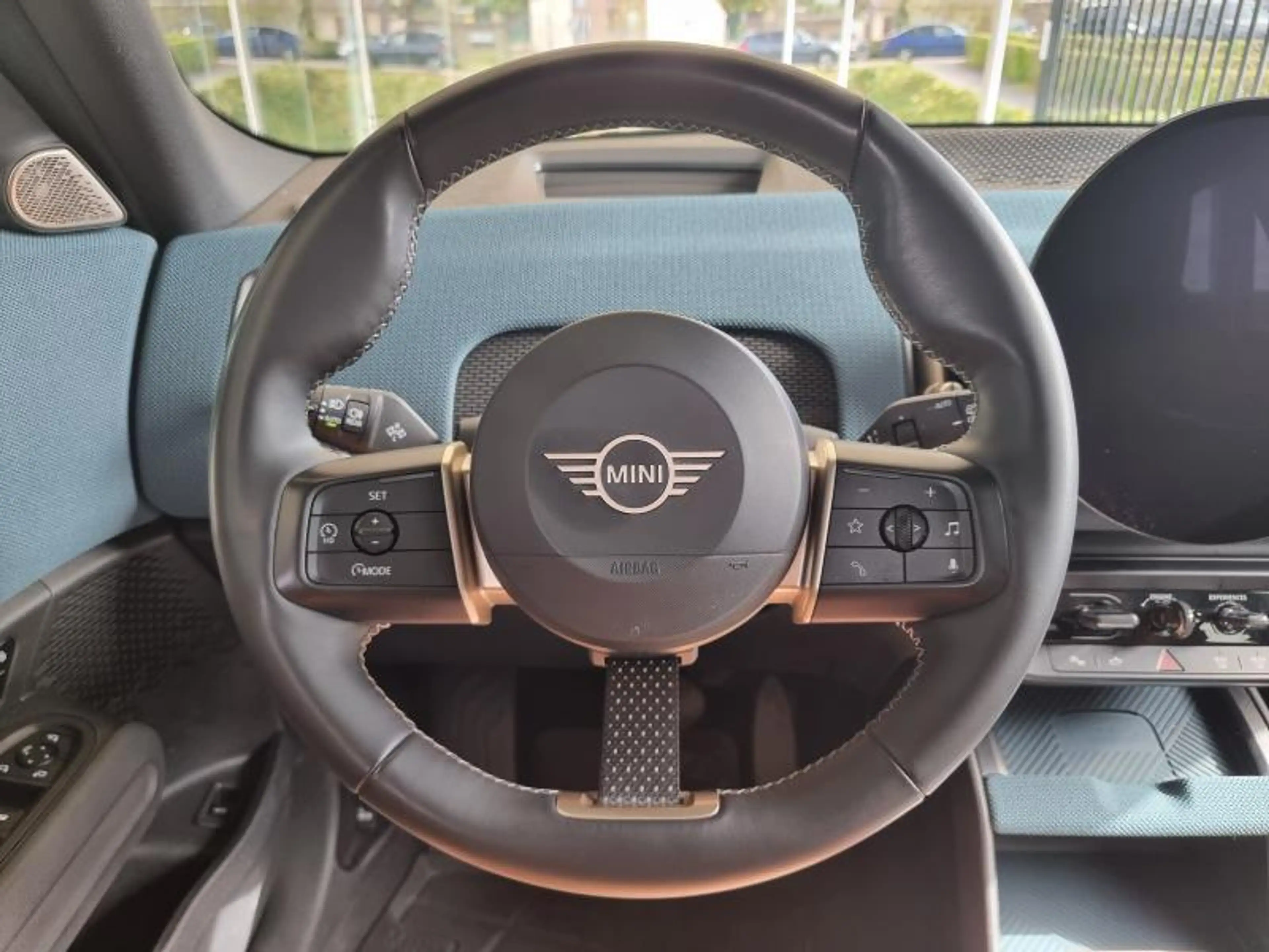 MINI Countryman C Trim Favoured Pack XL — photo 9