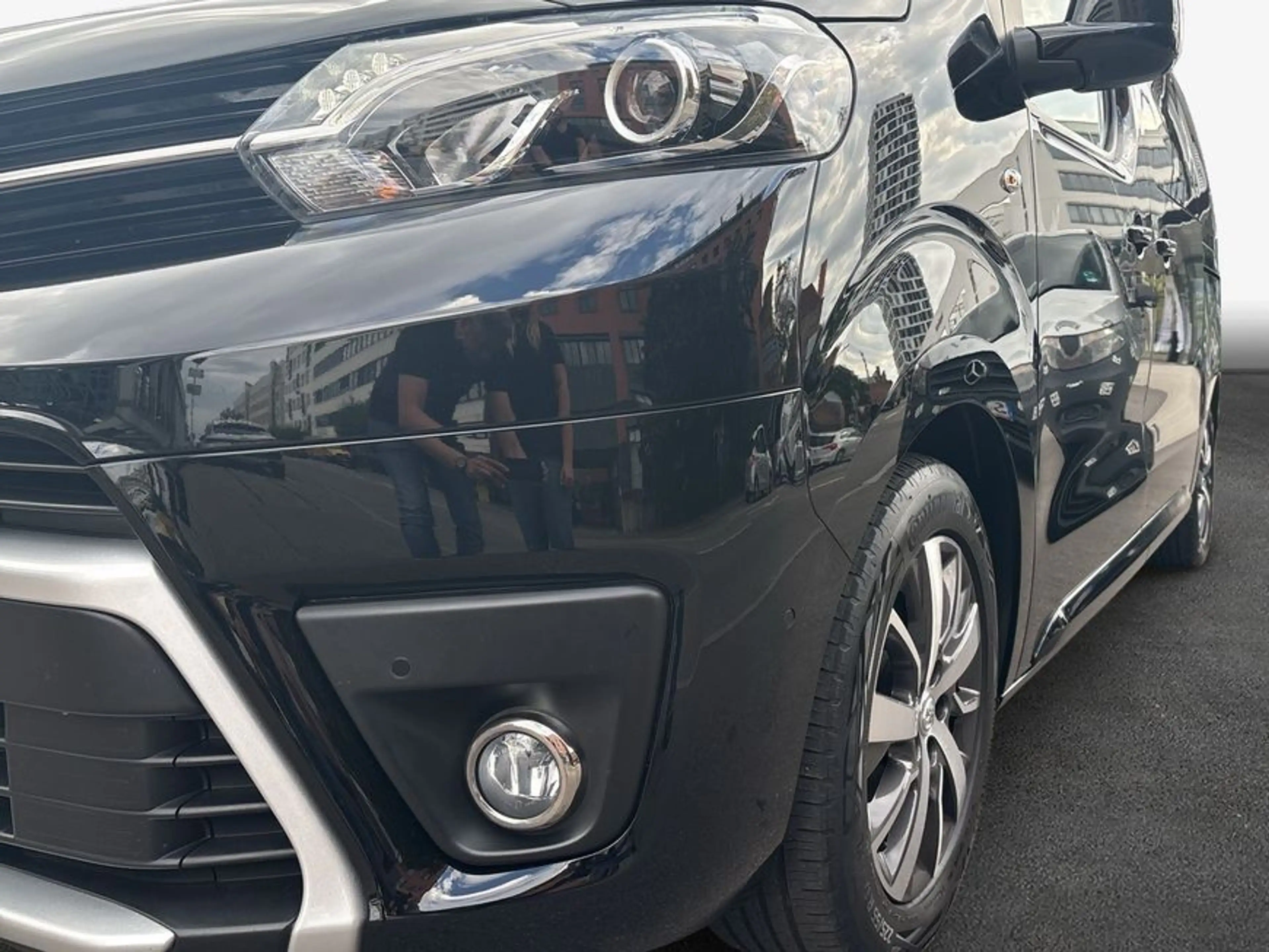 Toyota Proace 2,0-l-D-4D L1 (7-Si.) Autm. Verso Executive — photo 6