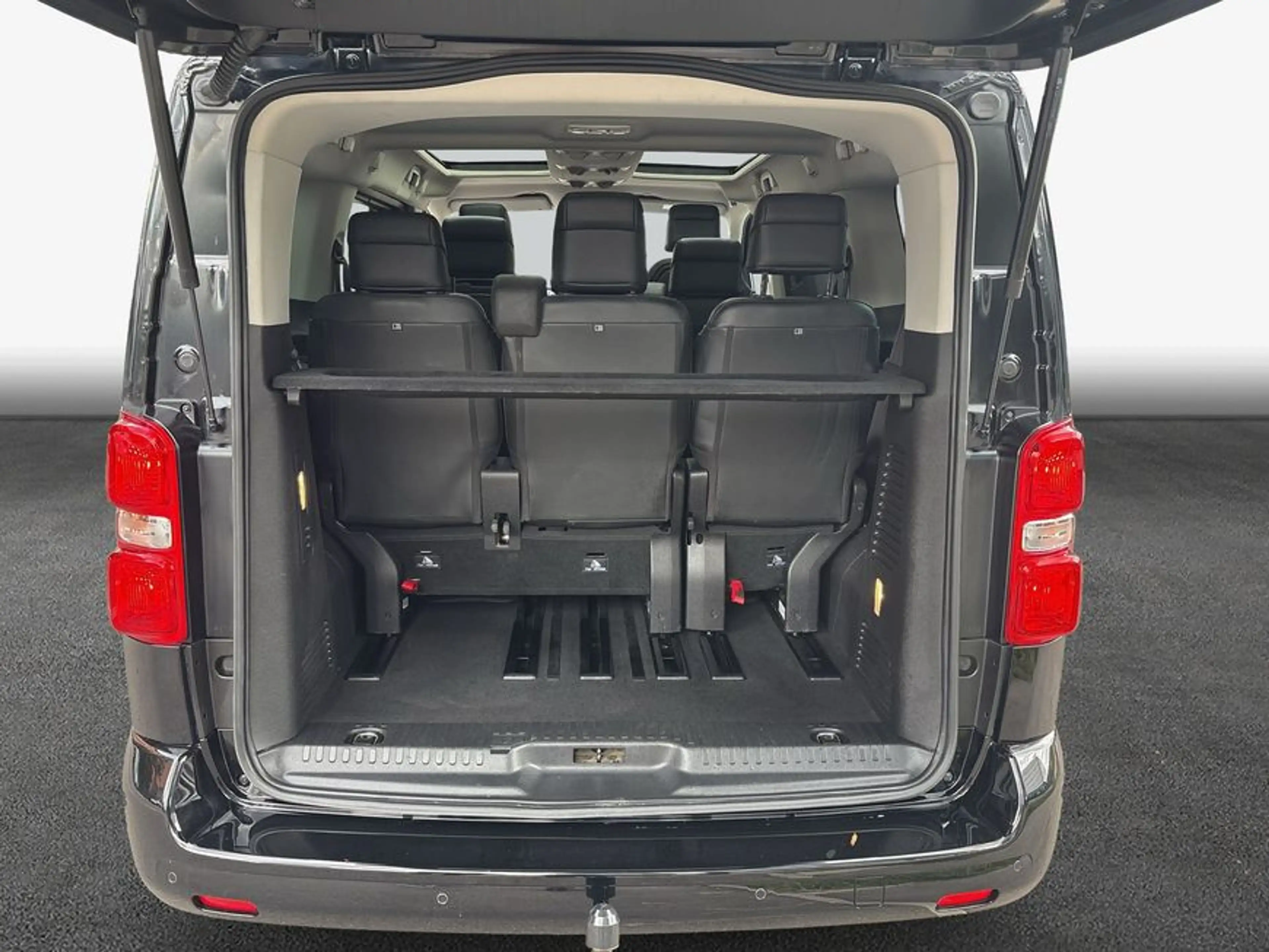Toyota Proace 2,0-l-D-4D L1 (7-Si.) Autm. Verso Executive — photo 8