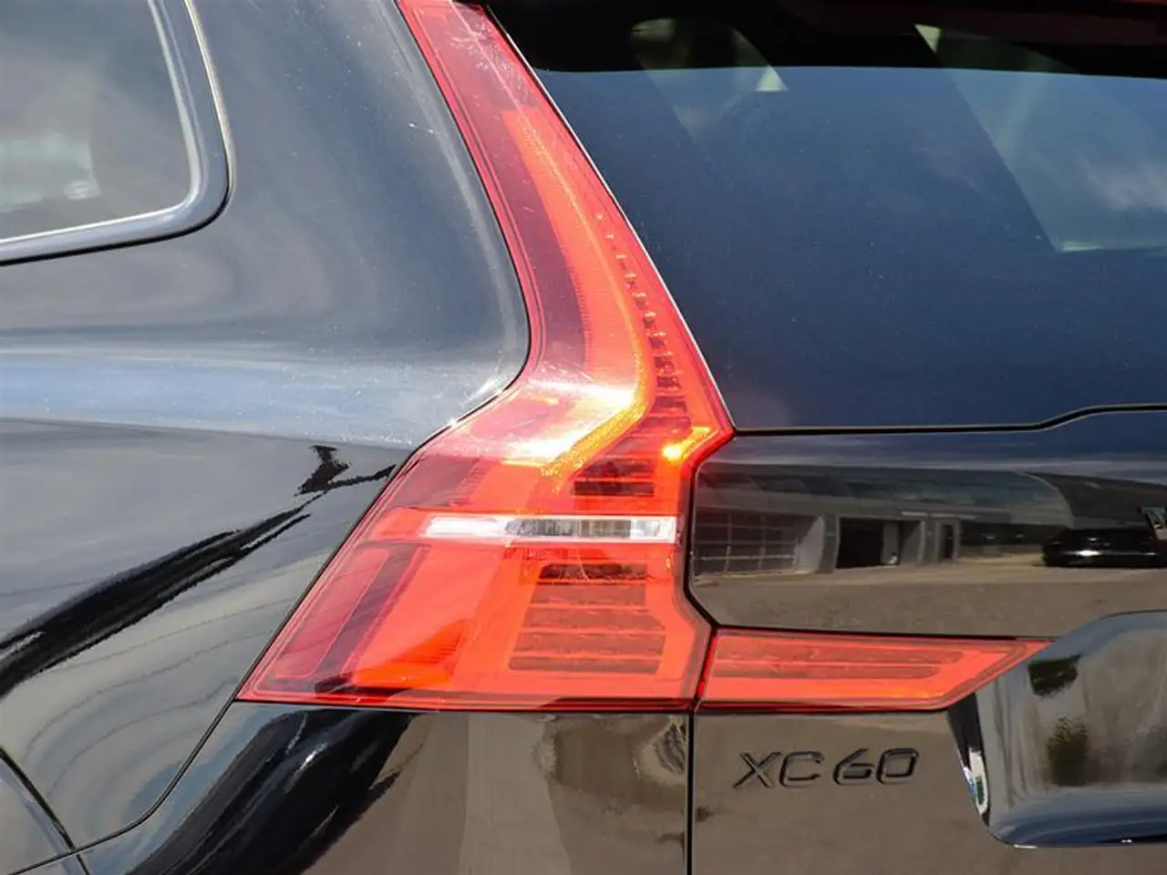 Volvo XC60 снимка Volvo XC60