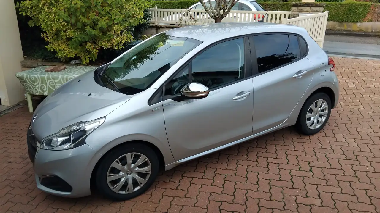 Peugeot 208 1.2 PureTech 82ch BVM5 Urban Soul