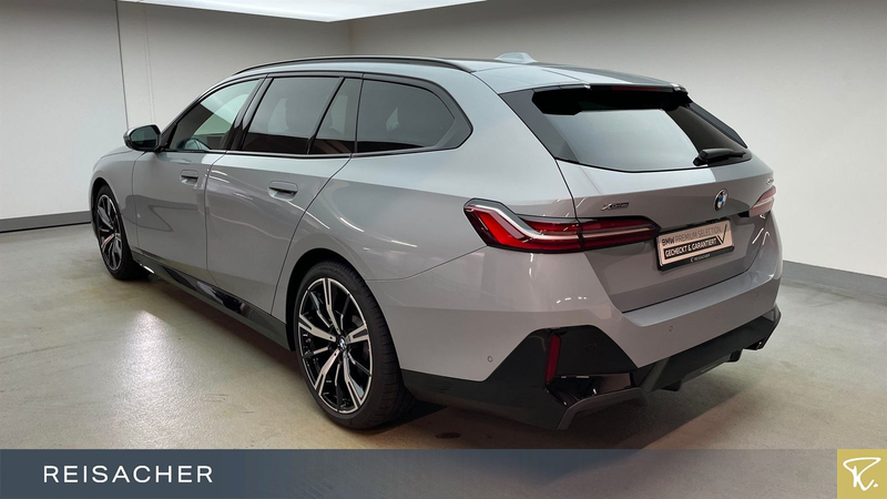 BMW 520 d A xDrive Tou M-Sport,AHK,Sitzbelü,Standh — photo 2