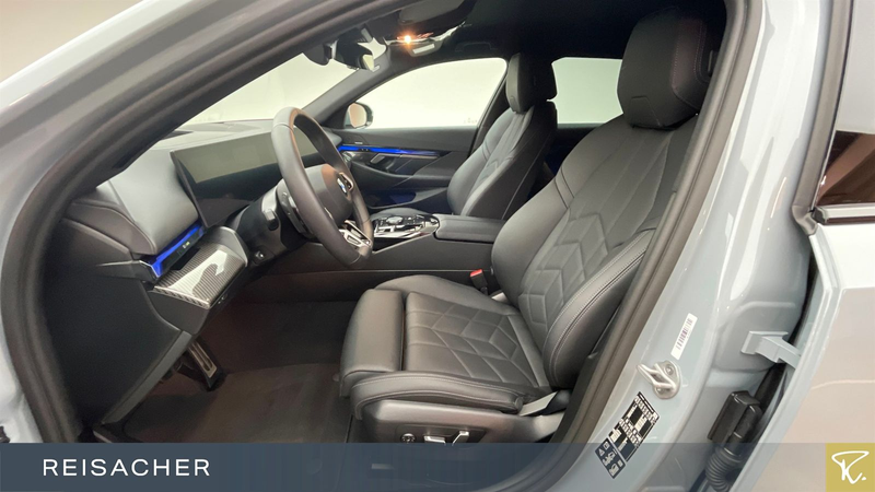 BMW 520 d A xDrive Tou M-Sport,AHK,Sitzbelü,Standh — photo 4