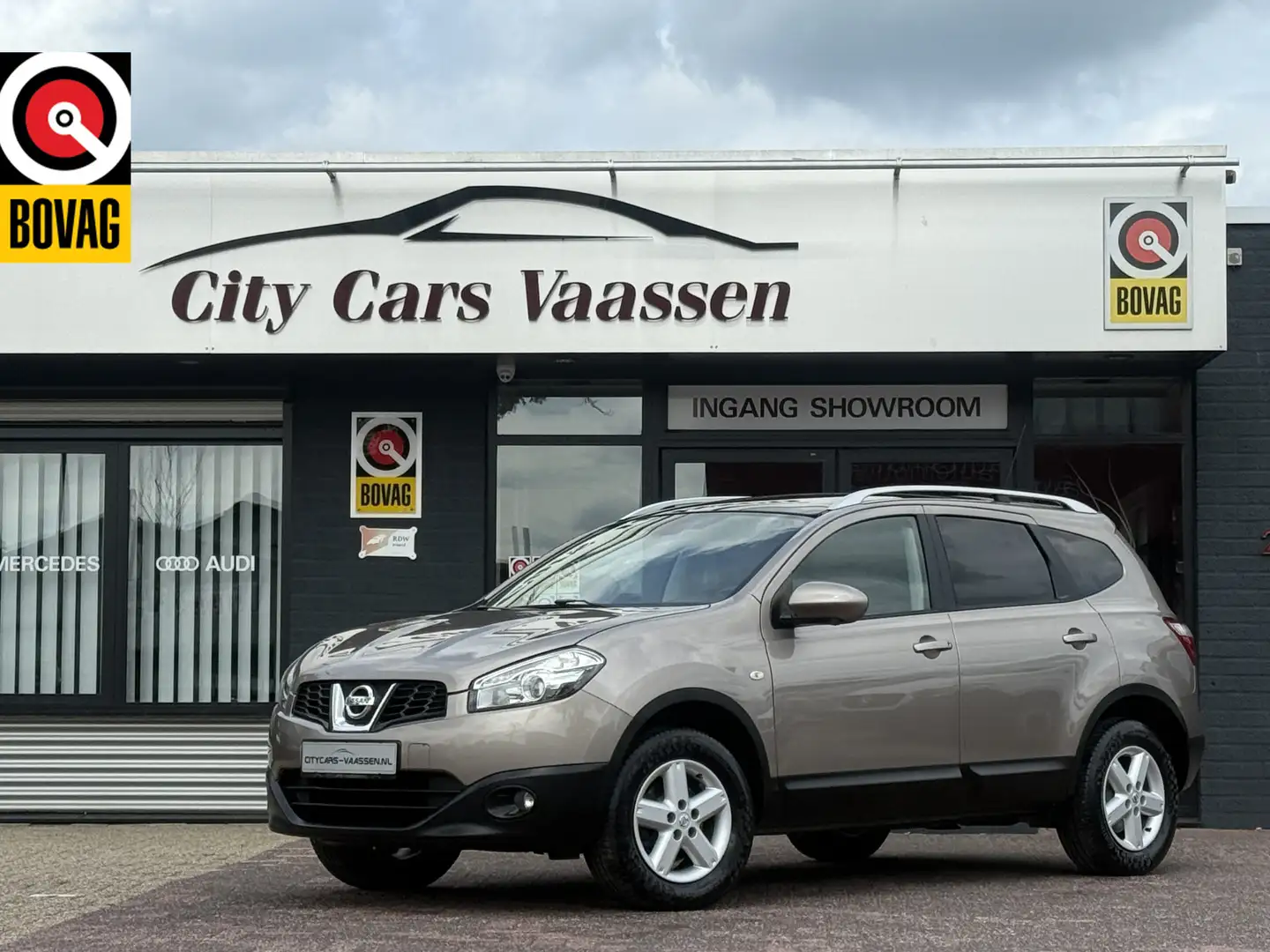 Nissan Qashqai+2 2.0 Tekna 7p 141 pk panoramadak navi rondomzicht-c Brun - 1