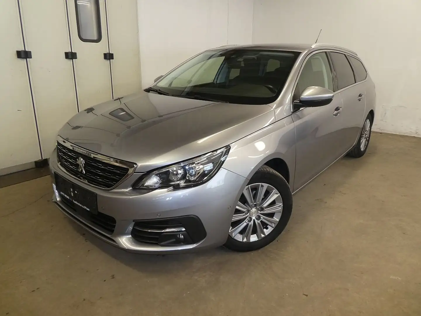 Peugeot 308 1.5 SW Blue HDi 130 S&S Allure Pack, AHK Grau - 1