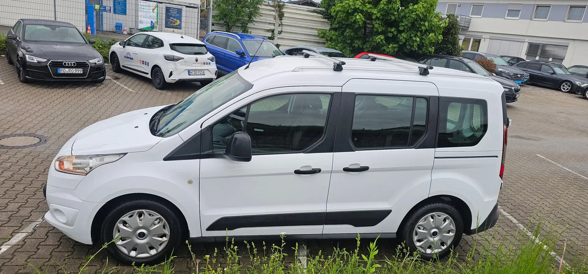 Ford Tourneo Connect 1.6*TDCi*Trend*5-Sitze*Klima*AHK*1.Hand*Scheckheft Blanco - 2