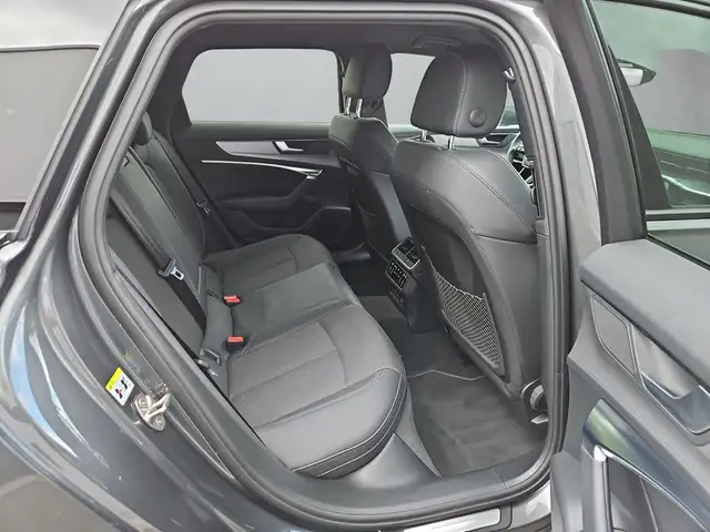 Audi A6 view 13
