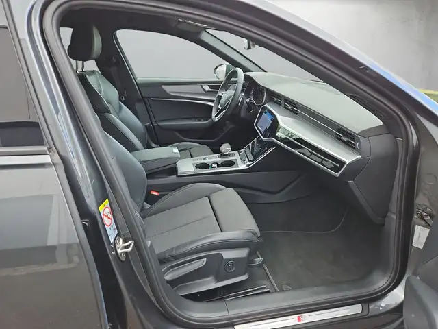 Audi A6 view 14