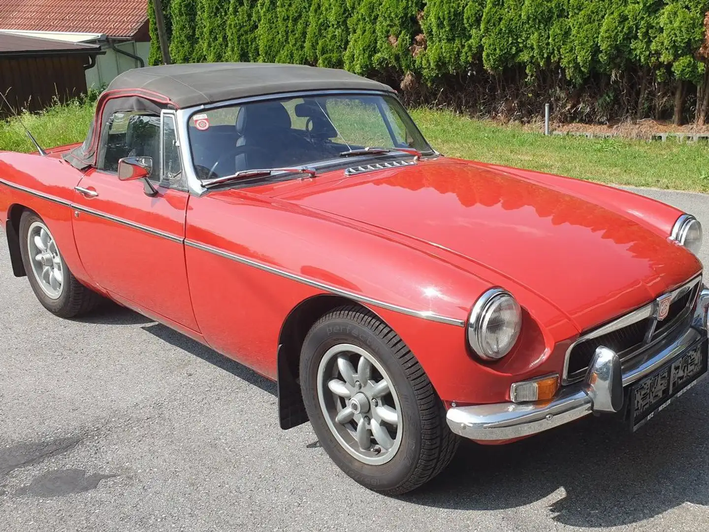 MG MGB Roadster Cabrio Rot - 1