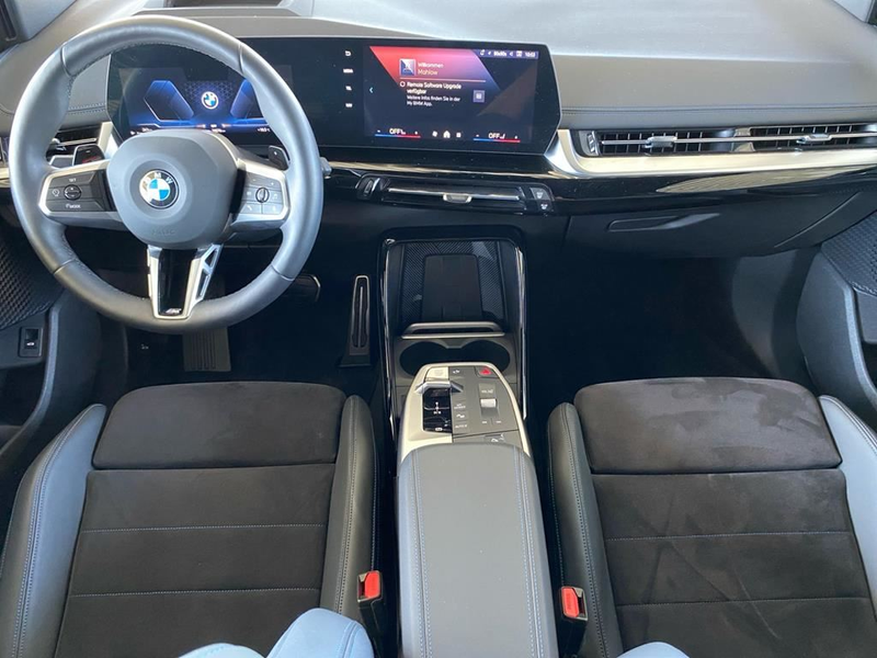 BMW 218 M Sport — photo 13