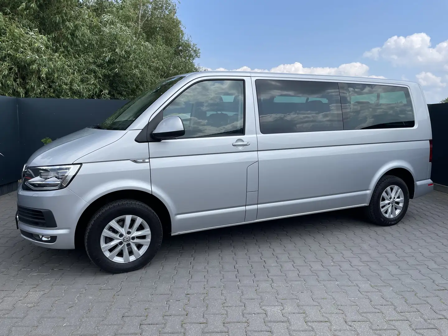 Volkswagen T6 Caravelle Comfortline lang, LED-Scheinwerfer Gris - 1