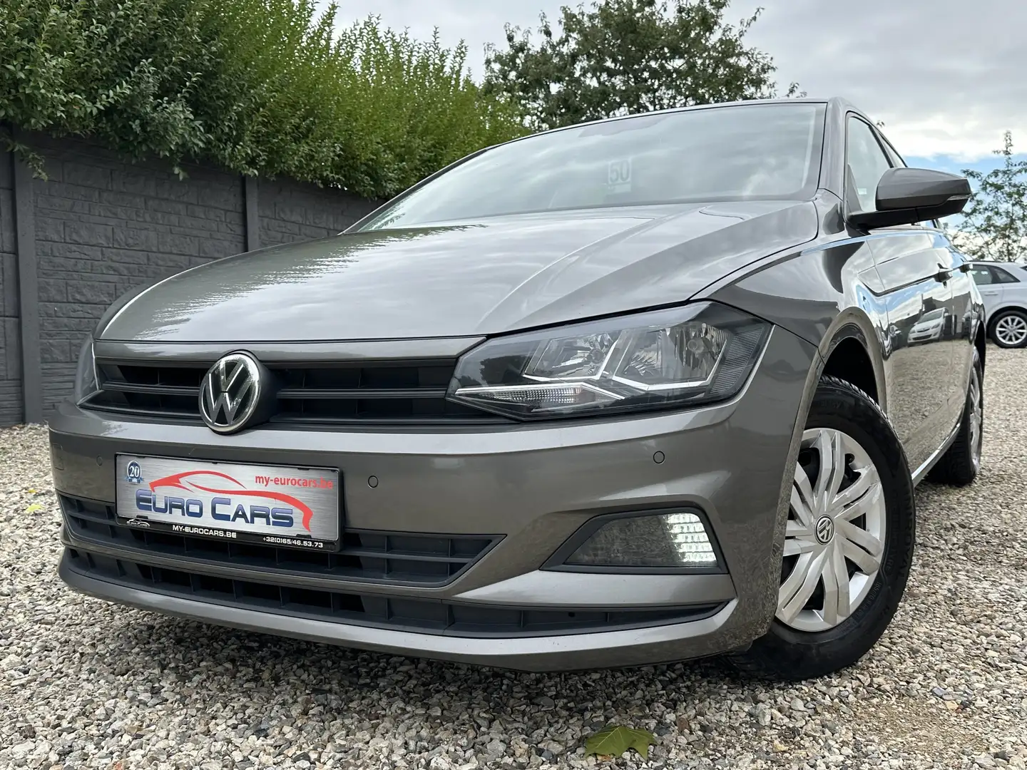 Volkswagen Polo 1.0i Trendline LED/CARPLAY/LIMITEUR/SENSOR/CLIM Grau - 1