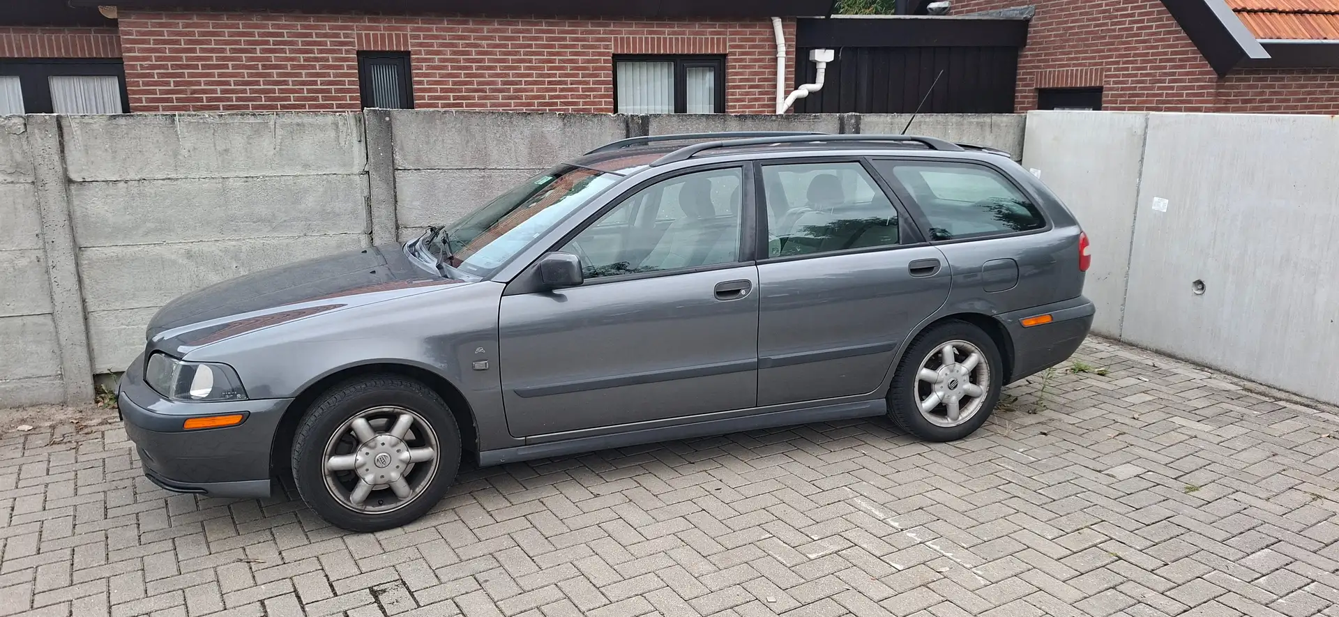 Volvo V40 V40 1.8 Europa Grijs - 2