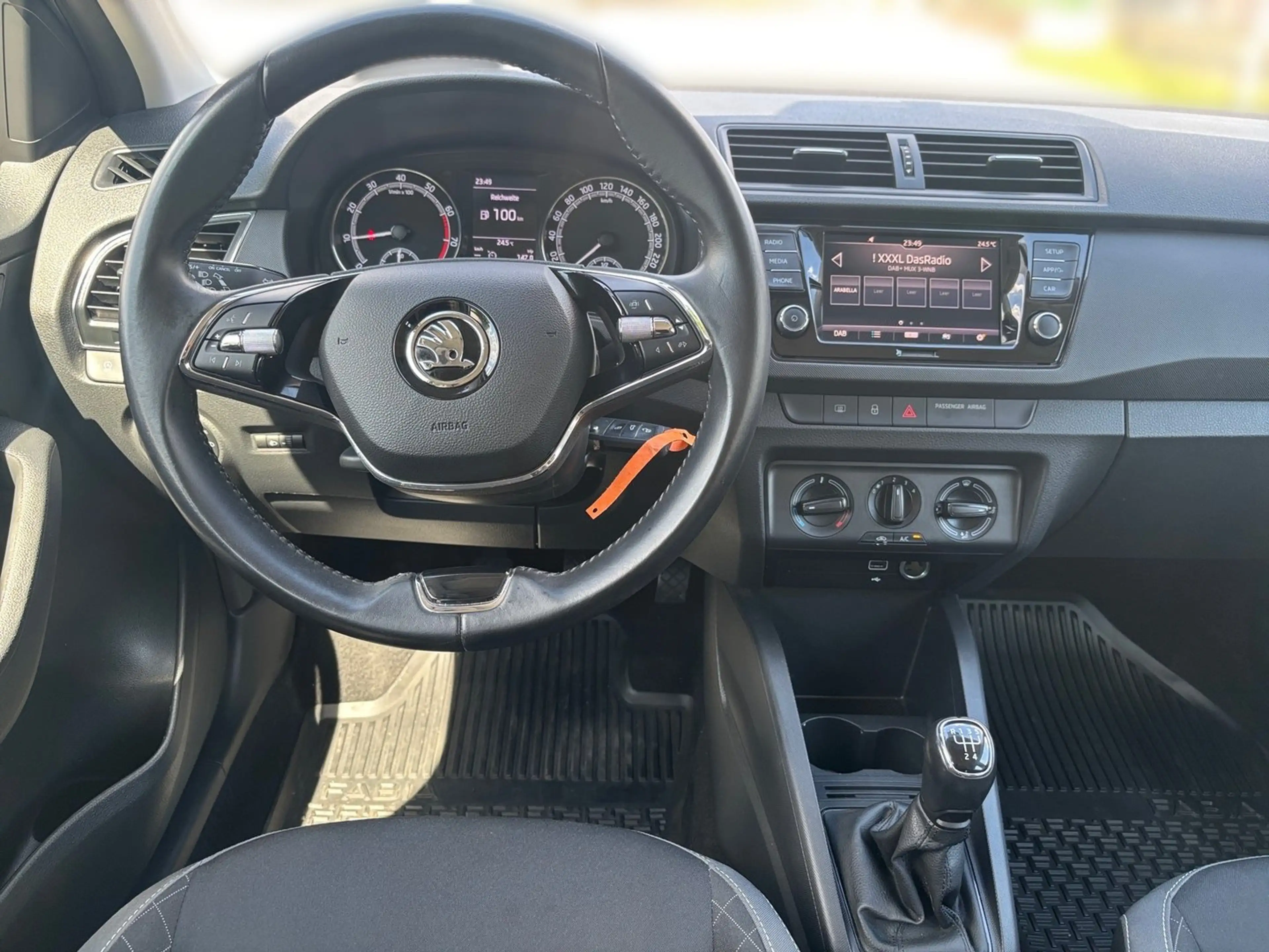 Skoda Fabia Ambition — photo 12