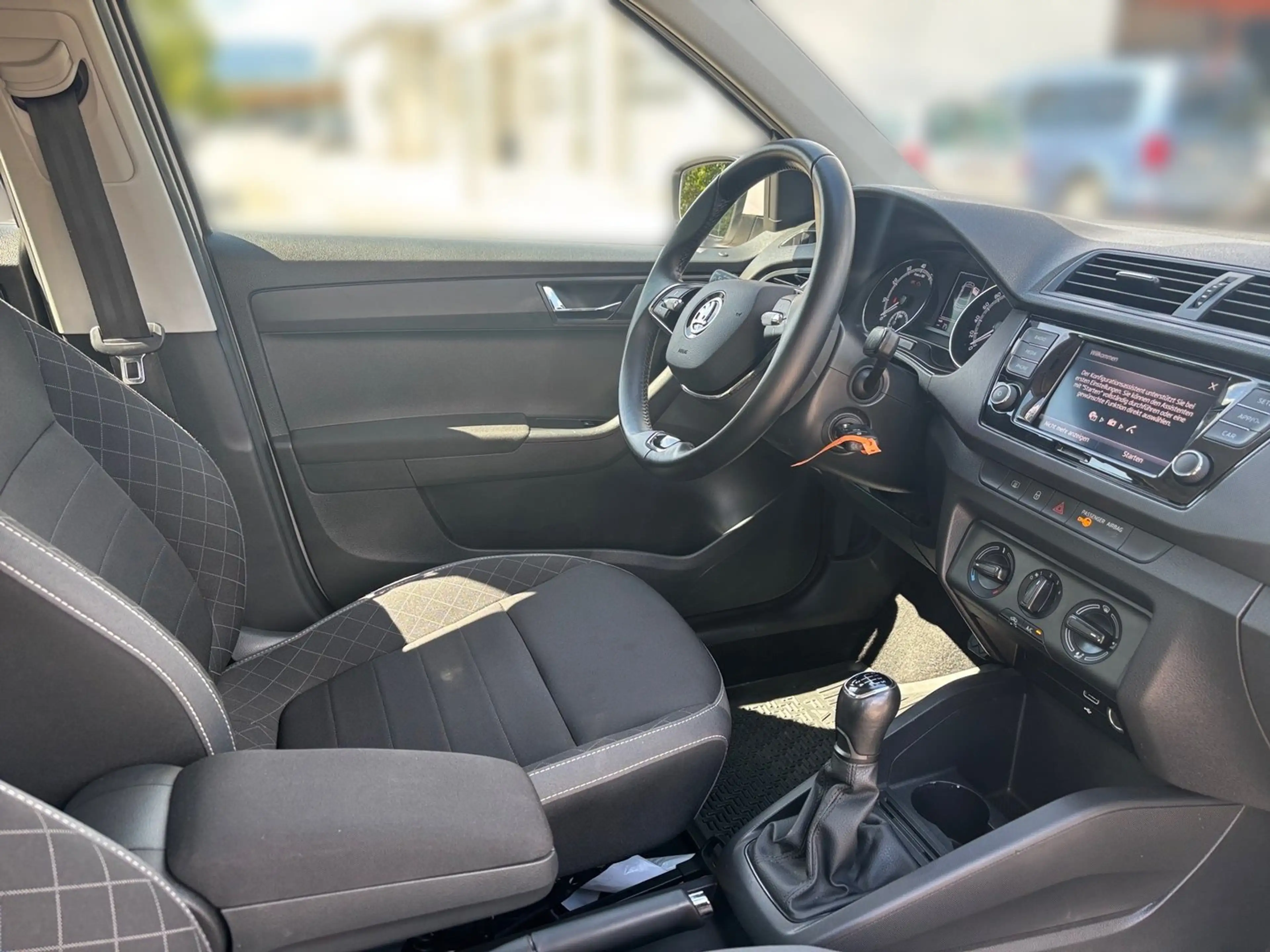 Skoda Fabia Ambition — photo 10