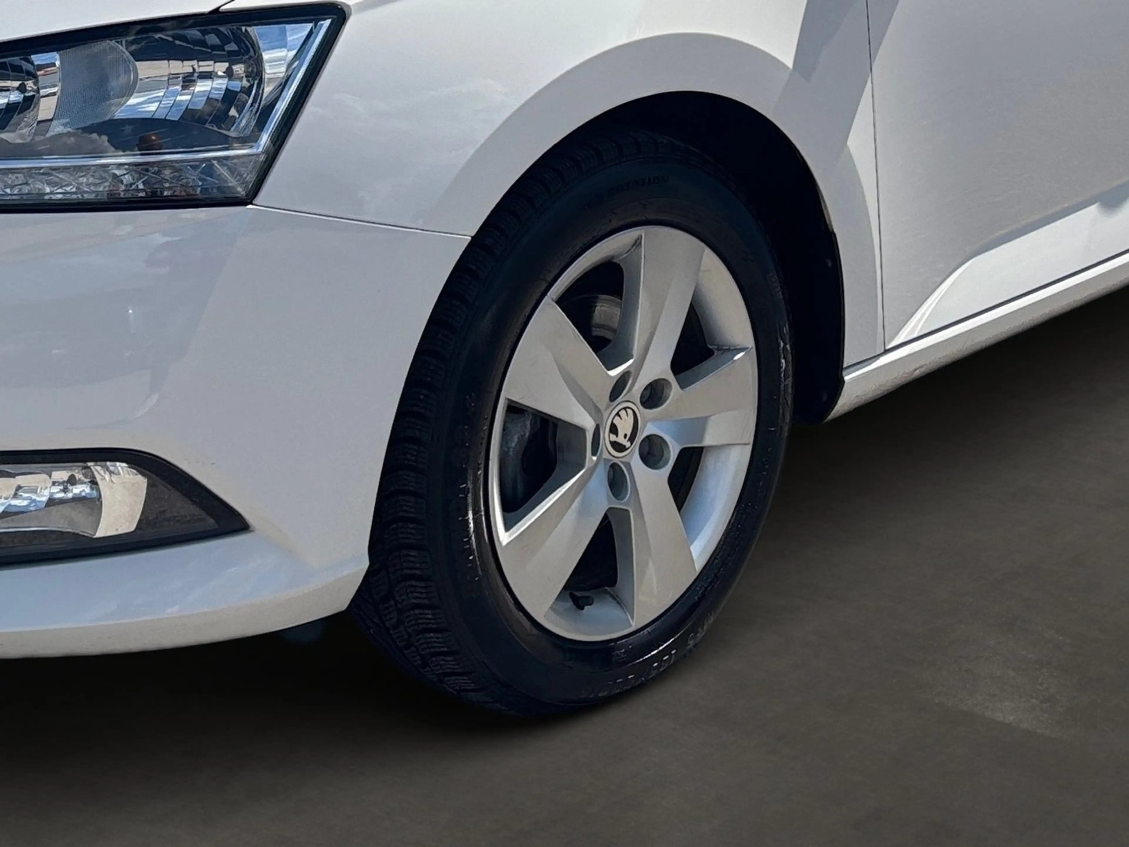 Skoda Fabia Ambition — photo 8