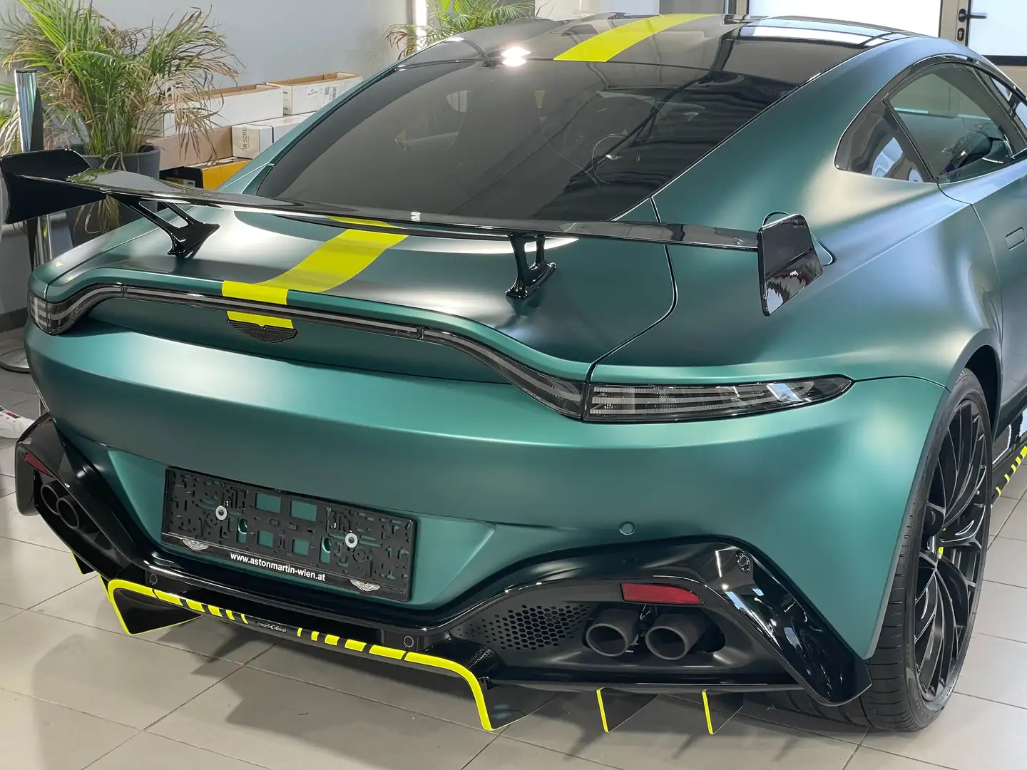Aston Martin Vantage F1 Zöld - 2