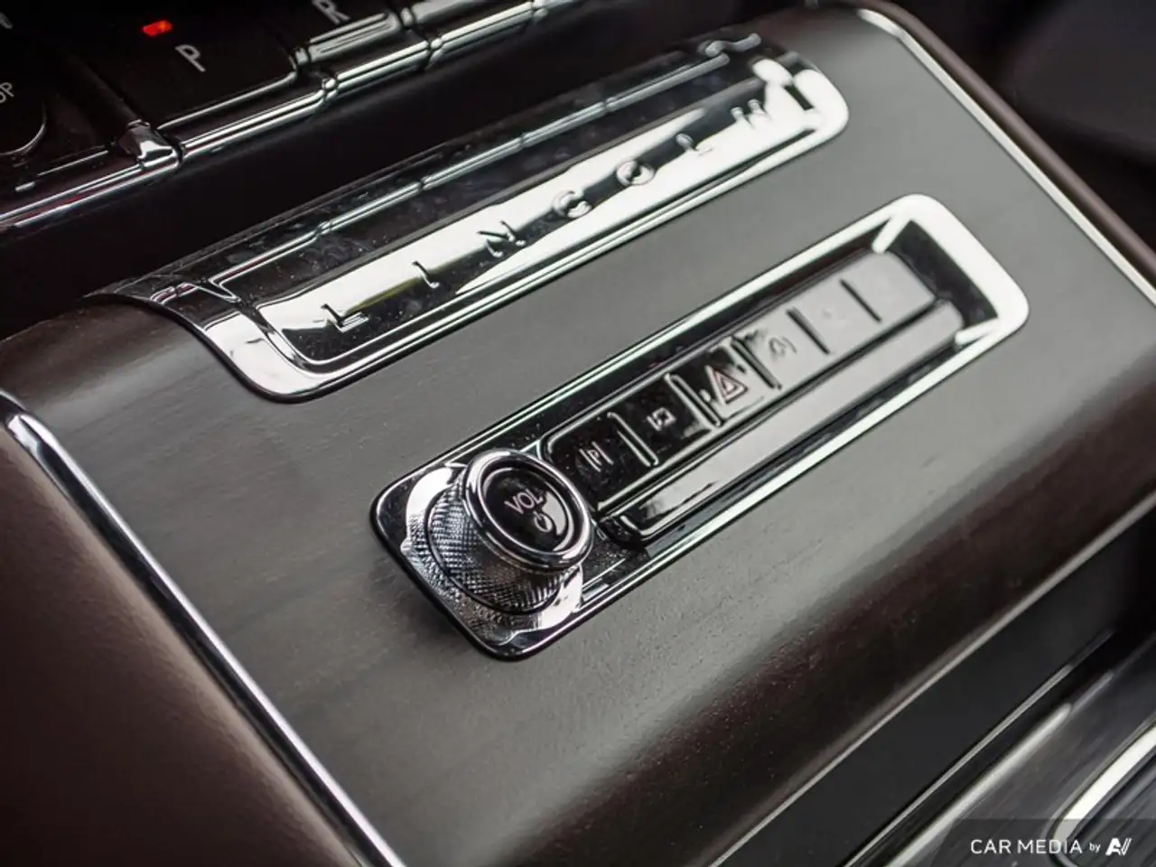 Lincoln Aviator снимка Lincoln Aviator