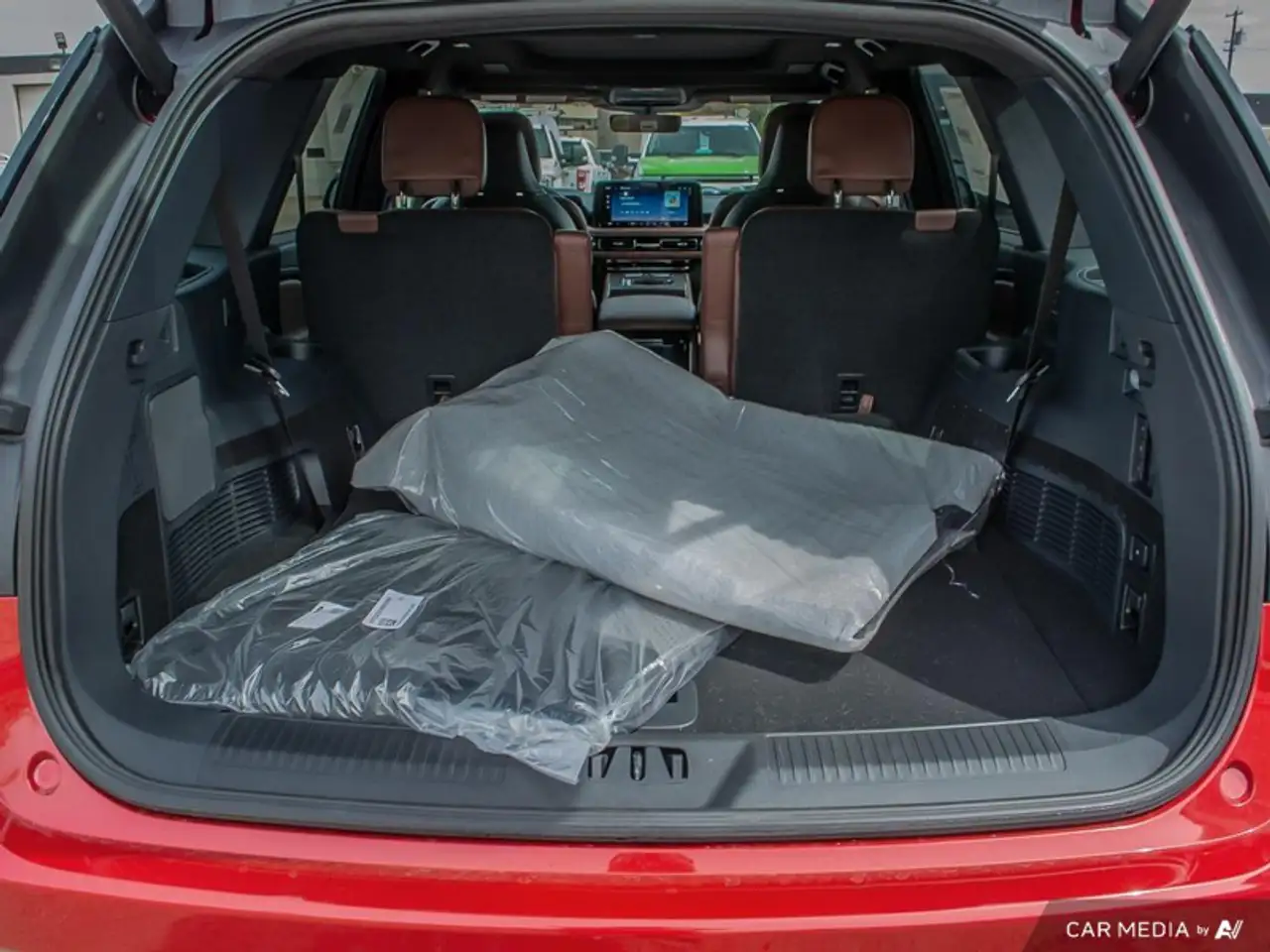 Lincoln Aviator снимка Lincoln Aviator