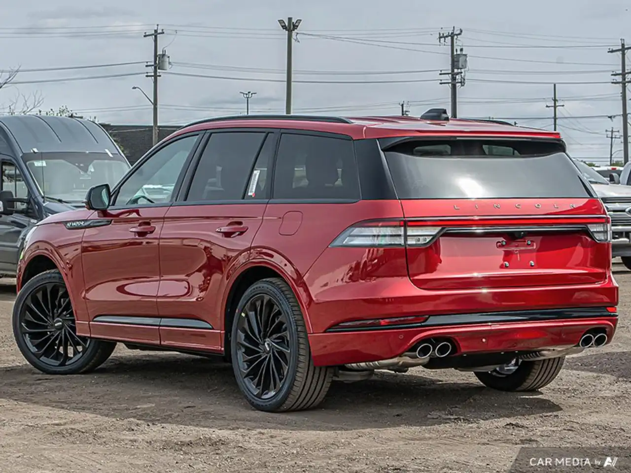 Lincoln Aviator снимка Lincoln Aviator