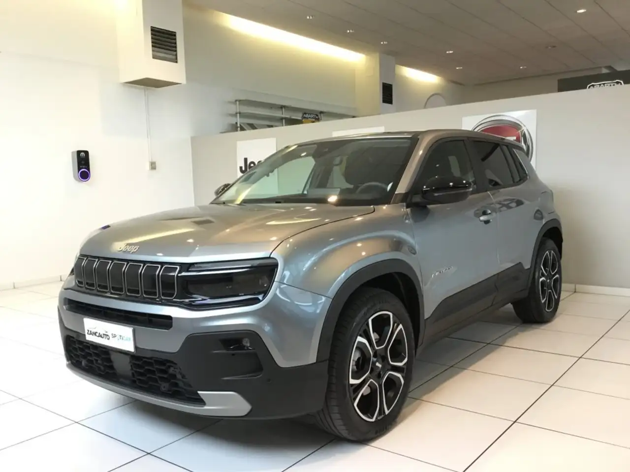 Jeep Avenger full-electric Summit fwd 156cv auto MY25 KM0, миниатюра 3