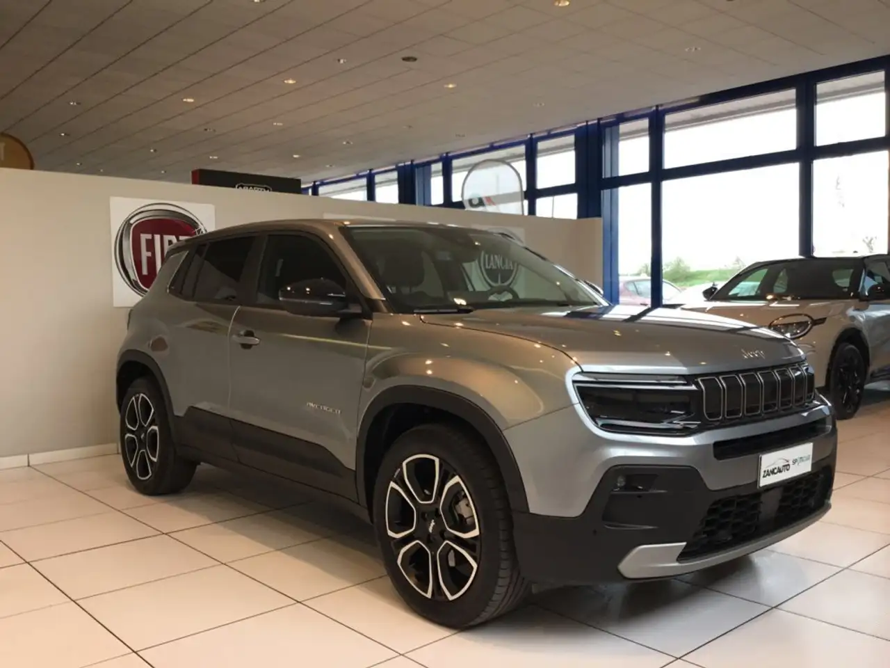 Jeep Avenger full-electric Summit fwd 156cv auto MY25 KM0, миниатюра 5