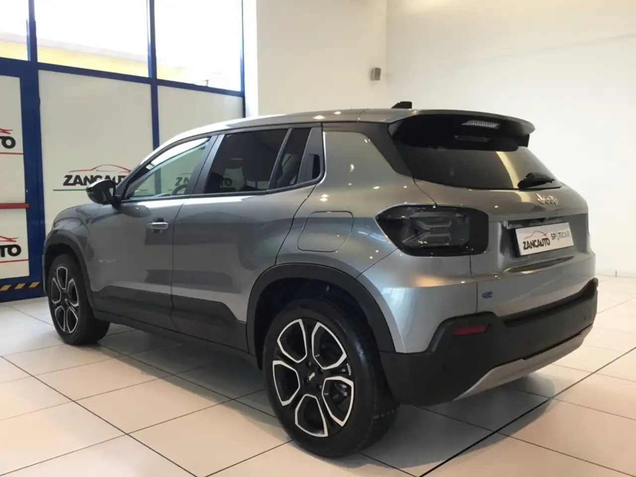 Jeep Avenger full-electric Summit fwd 156cv auto MY25 KM0, миниатюра 6