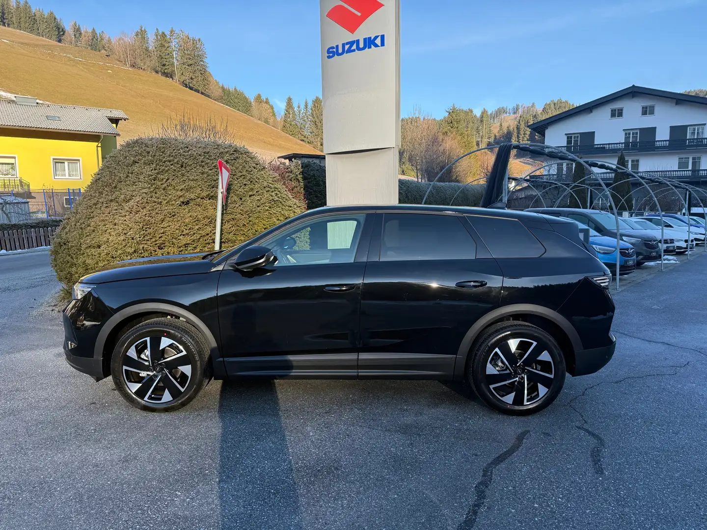 Opel Grandland 1.2 GS-Line Aut. *TECH PAKET* Schwarz - 2