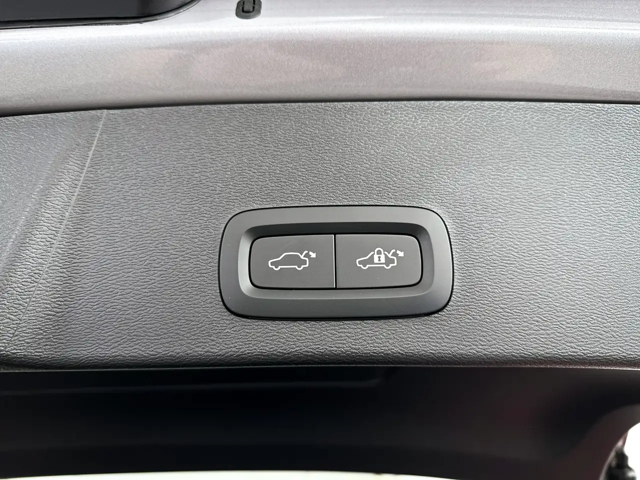 Volvo XC40 2026 — фото 15