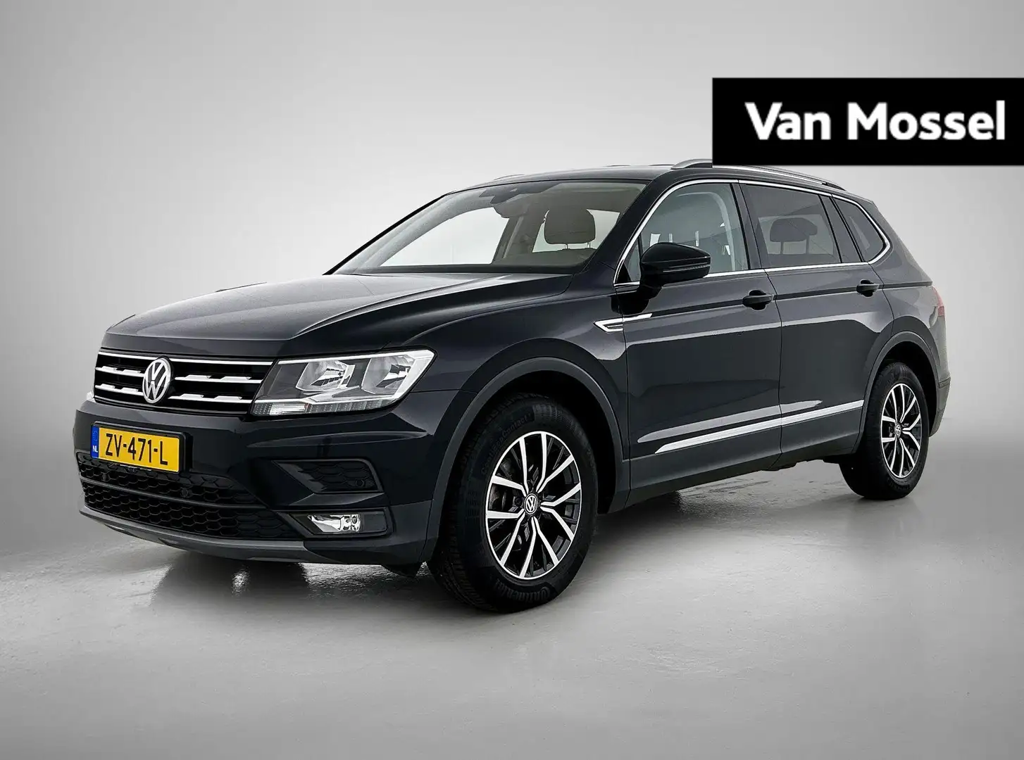Volkswagen Tiguan Allspace 1.5 TSI Comfortline Business | 150 PK | Trekhaak | Zwart - 1