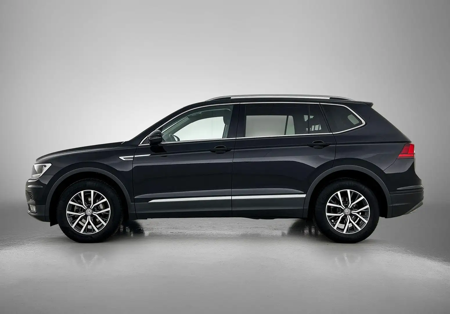 Volkswagen Tiguan Allspace 1.5 TSI Comfortline Business | 150 PK | Trekhaak | Zwart - 2