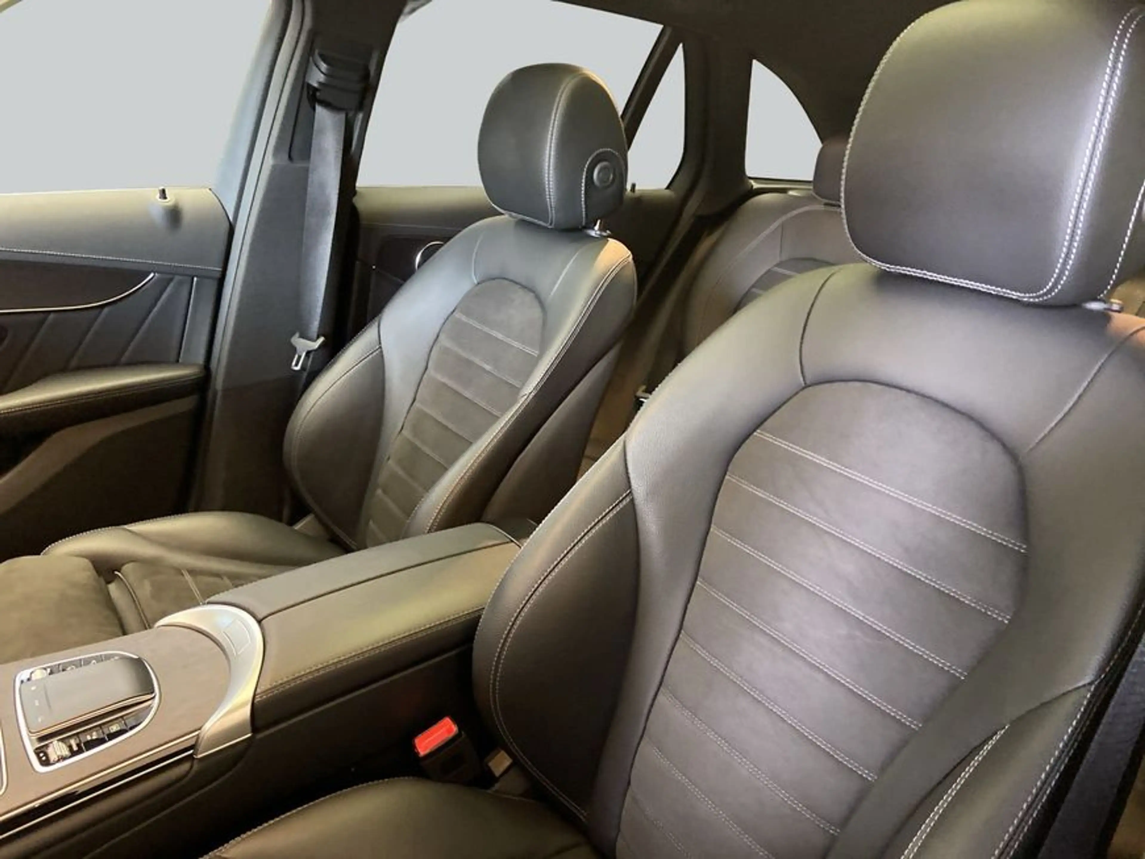 Mercedes-Benz GLC 300 GLC — photo 10