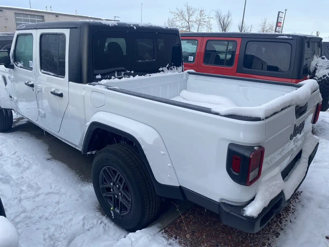 Jeep Gladiator снимка Jeep Gladiator