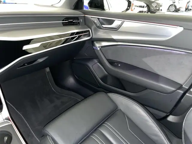 Audi A6 view 9