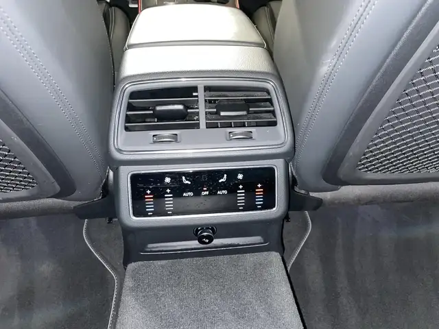 Audi A6 view 13