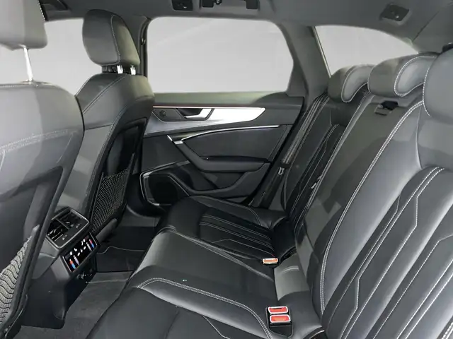 Audi A6 view 11