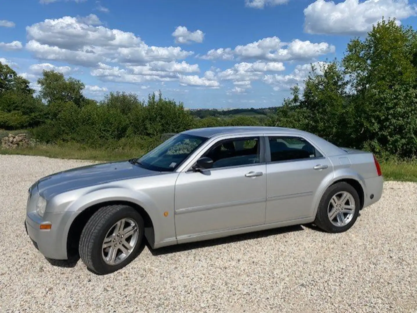 Chrysler 300C 2.7i V6 Stříbrná - 1
