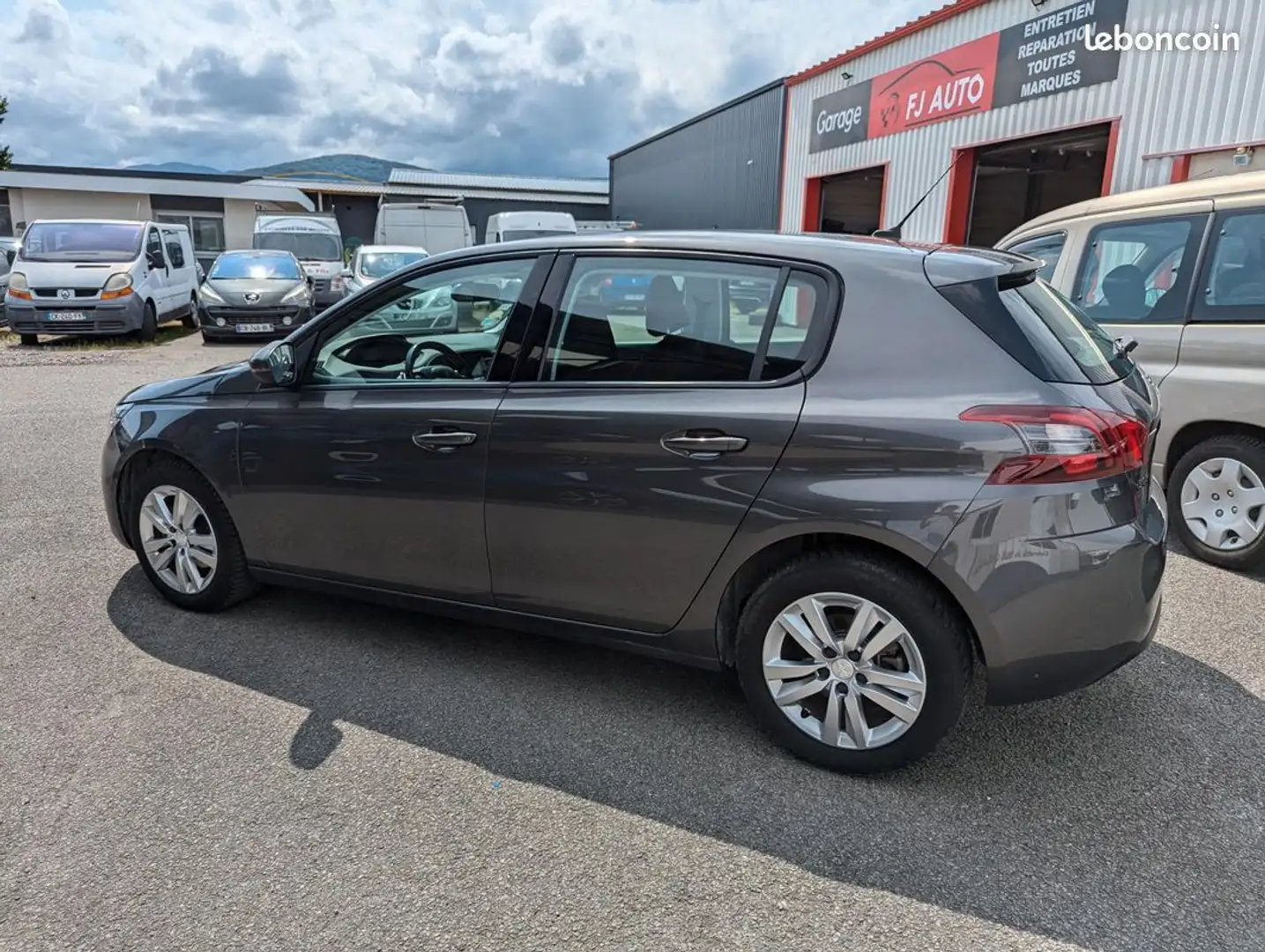 Peugeot 308 1.5 blue hdi 130 eat8 active business Grigio - 2