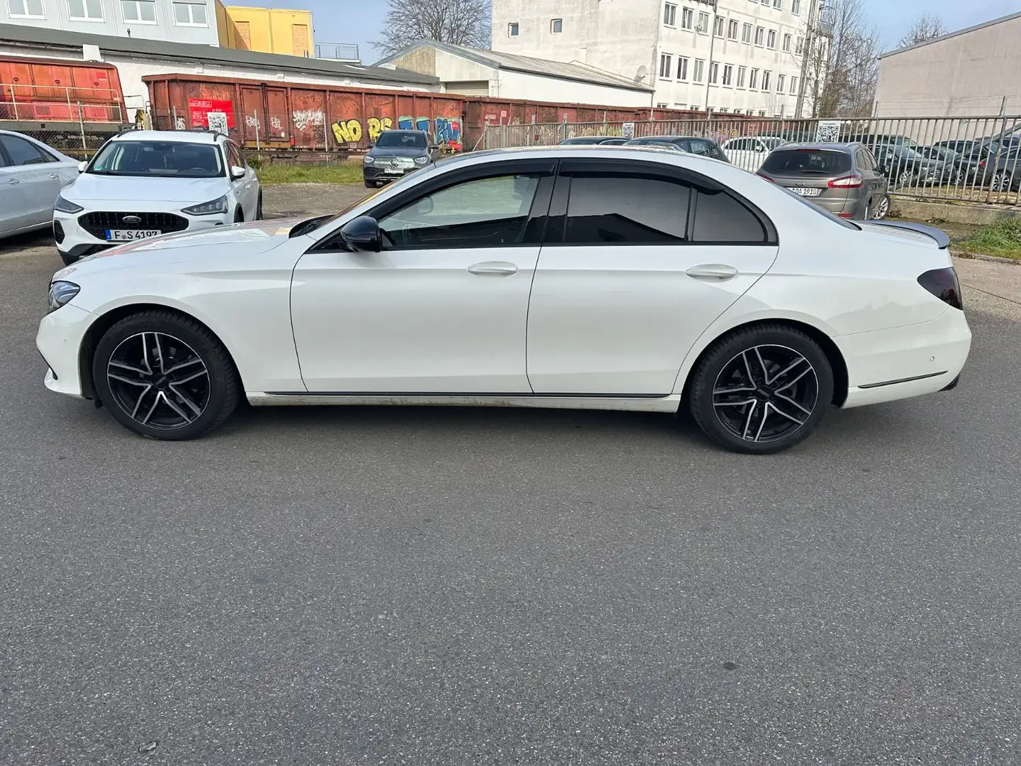 Mercedes-Benz E 220 d Limousine *K..360*Head-Up*Multibeam LED Weiß - 2