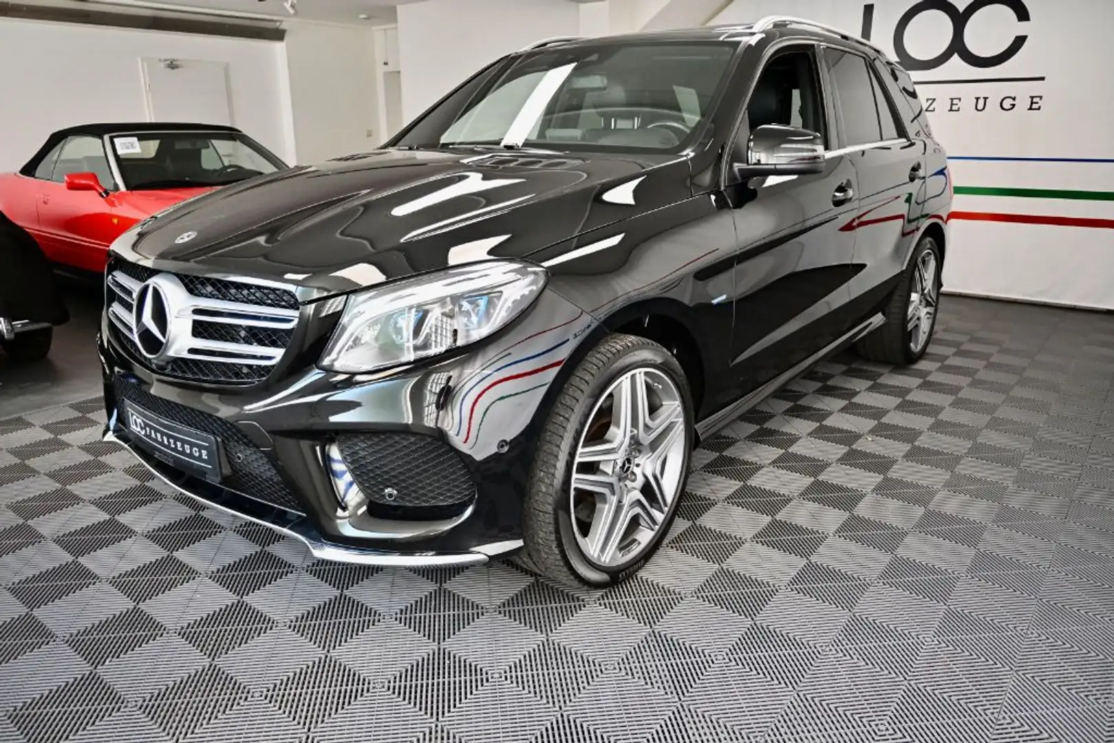 Mercedes-Benz GLE 500 e 4Matic 7G-TRONIC Exclusive AMG Line - 2