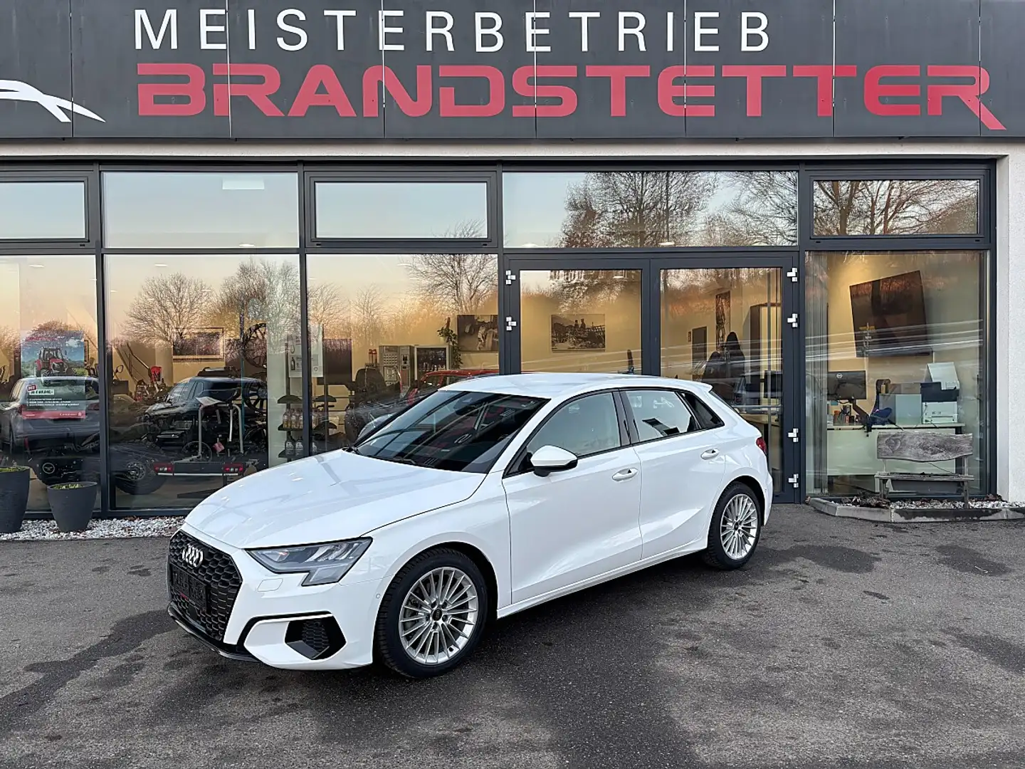 Audi A3 SB 30 TFSI advanced S-tronic Weiß - 1