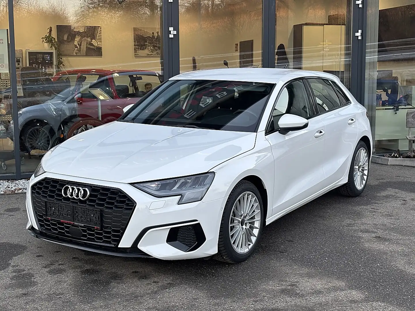 Audi A3 SB 30 TFSI advanced S-tronic Weiß - 2