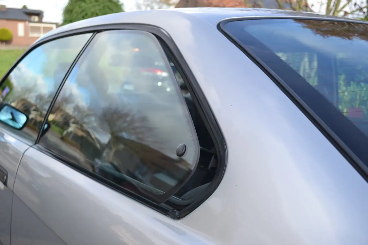 BMW 320i, foto 5
