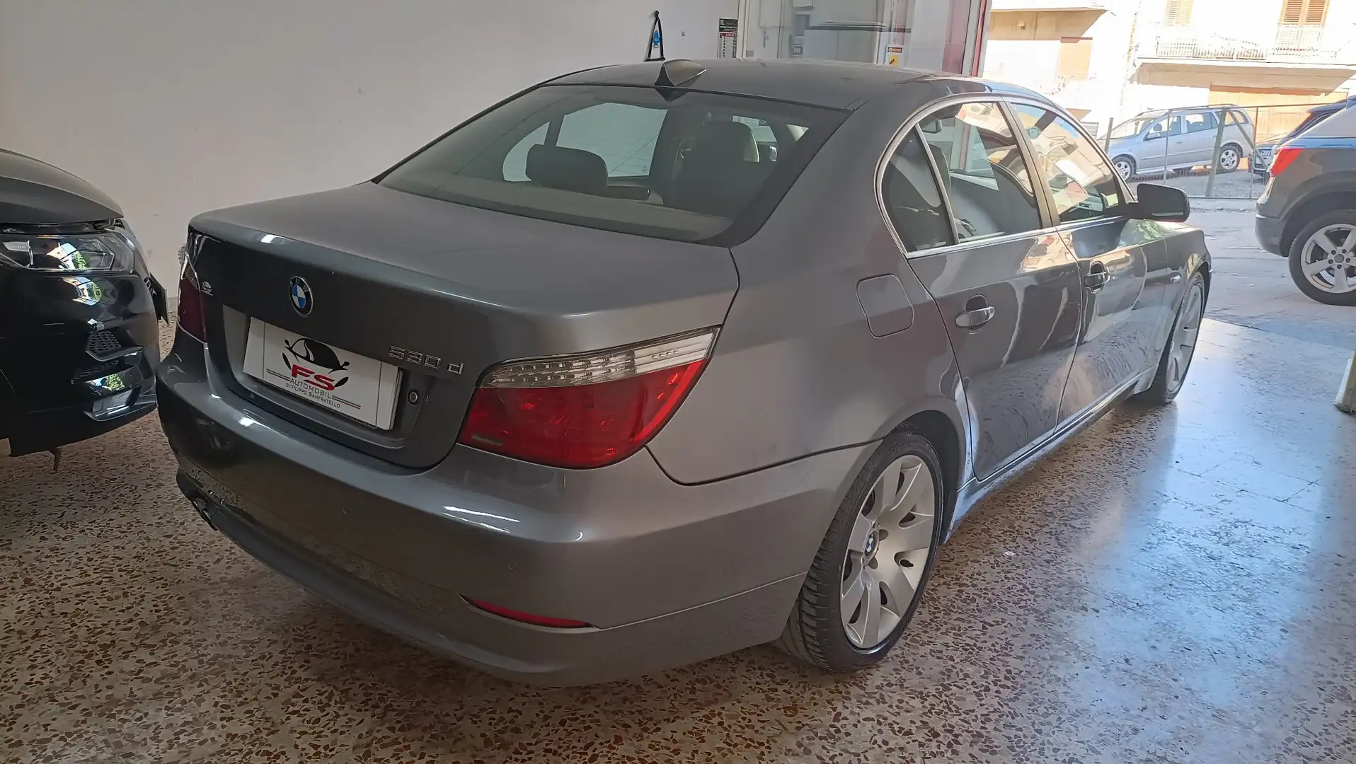 BMW 530 530d Attiva 231cv - 2