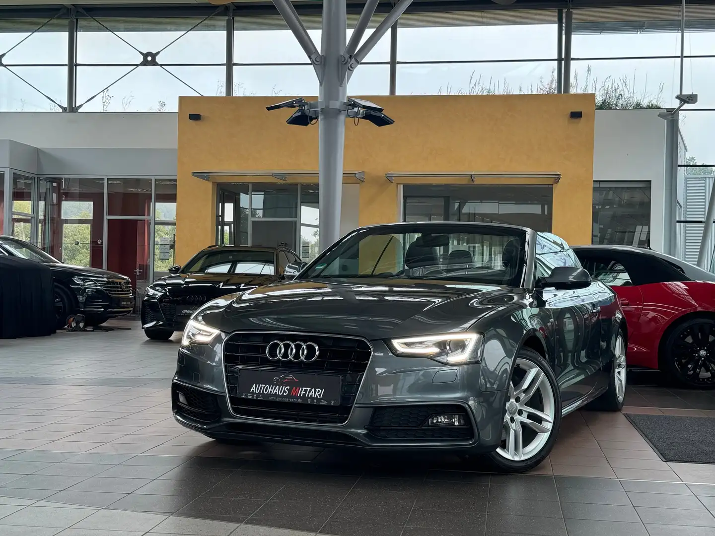 Audi A5 2.0 TFSI quattro 2x S line FIS B&O 17" Navi Xenon Gris - 1