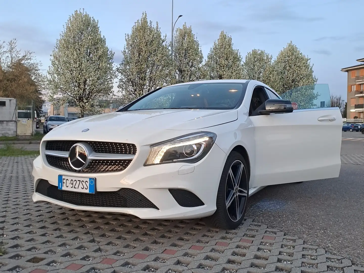 Mercedes-Benz CLA 200 cdi sport night - 2