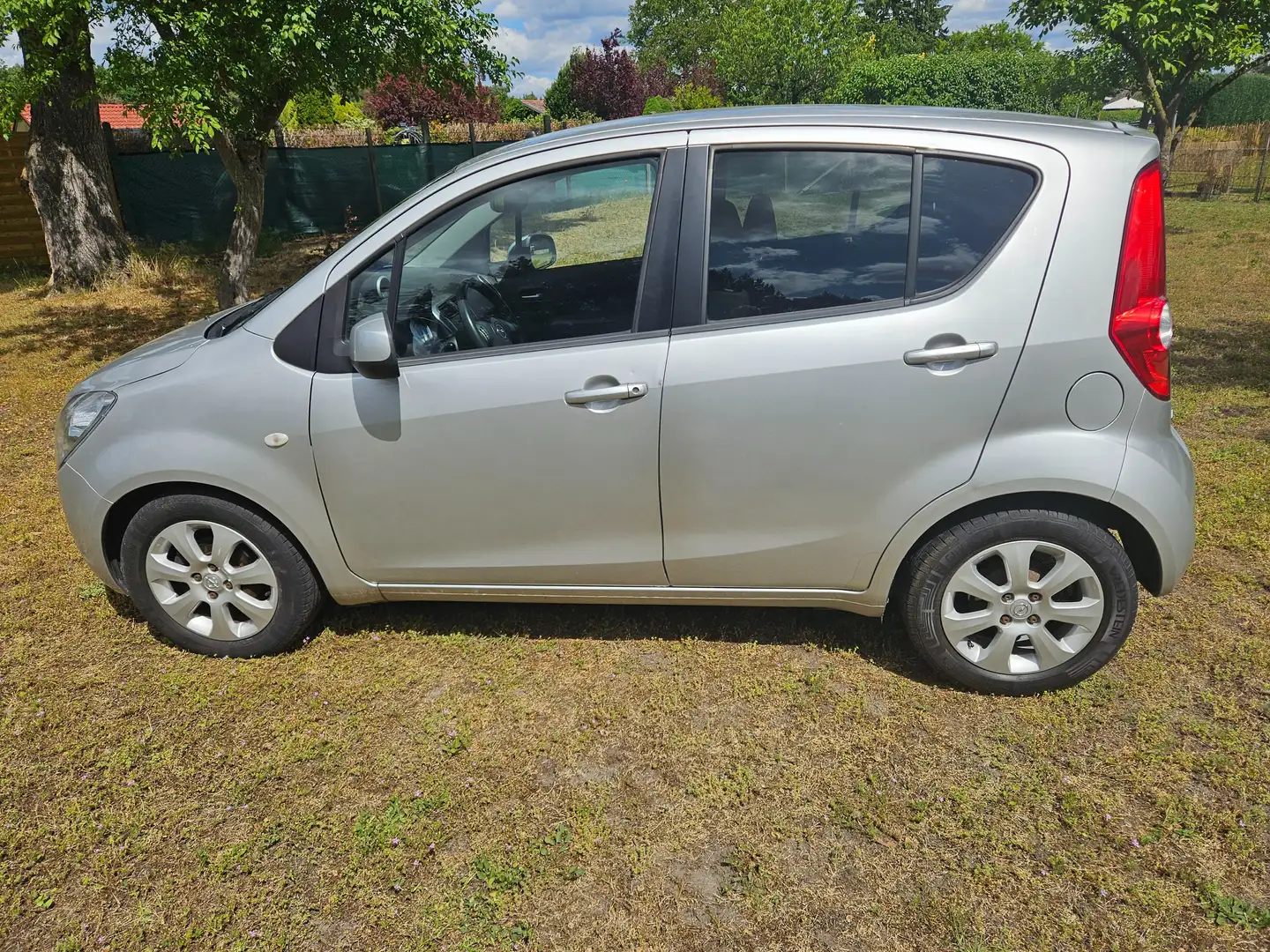 Opel Agila Agila 1.0 Silber - 1