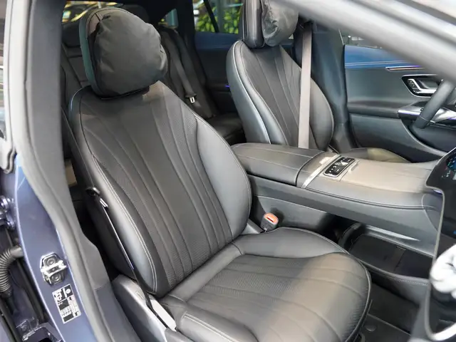 Mercedes-Benz Eqe view 11