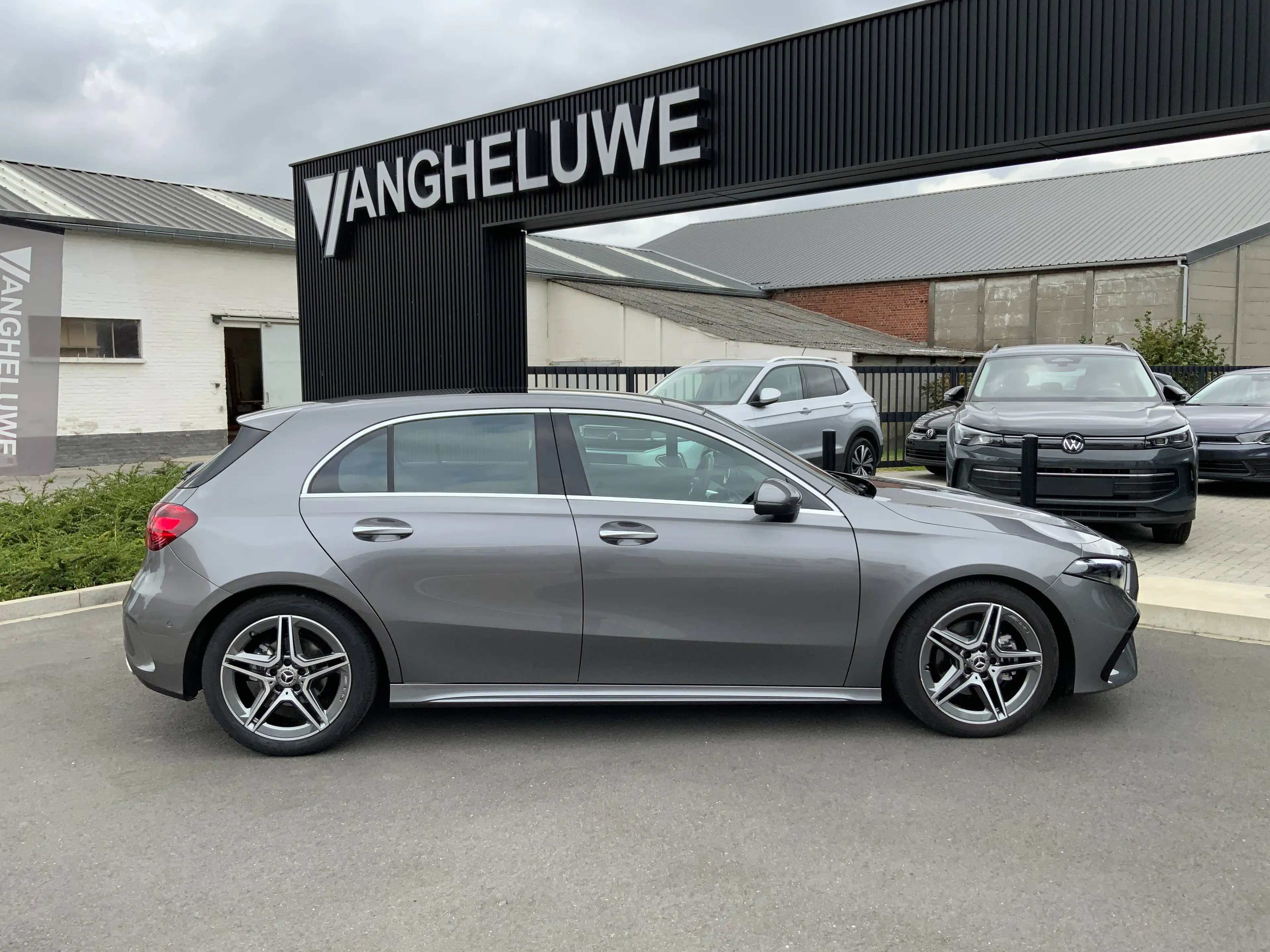 Mercedes-Benz A 180 AMG Line panorama dak led — photo 4